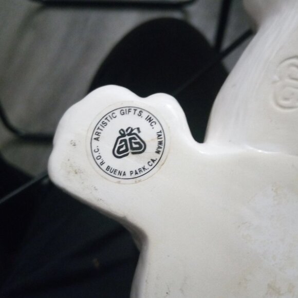 "Artistic Gifts, Holiday Bear Collectible (Selling As Is) - Picture 11 of 13